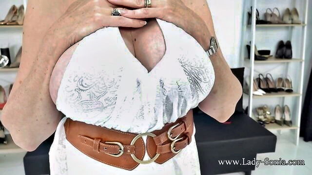 Lady Sonia - oiled milf lady sonia
