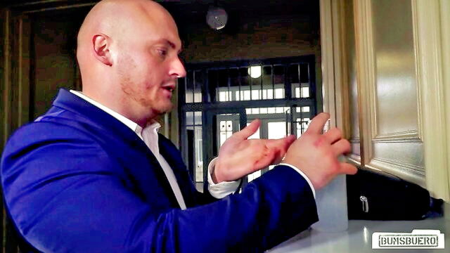 Mark Aurel - office massage hellcat czech LETSDOEIT