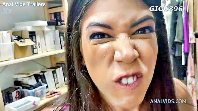 polly pons - may thai in heels