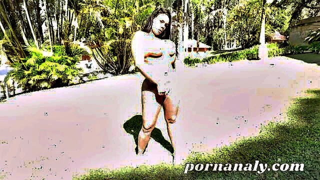 Pamela Santos - huge booty babe pamela santos in action