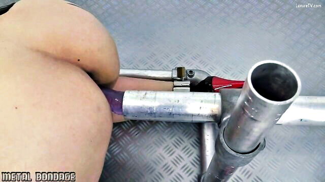 metalbondage, bondage, spit roast - spit roast training machine