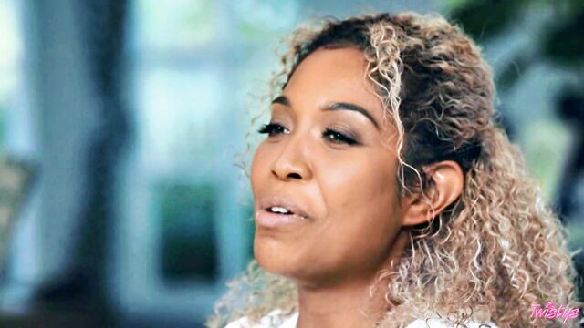 lotus lain, ivy lebelle - girl crush sex with lotus and ivy