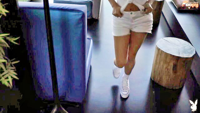 calypso muse - stripped model breathtaking pose