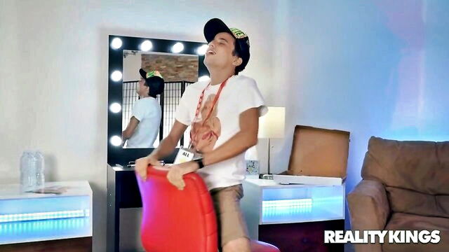 nicolette shea - nicoletteshea deepthroat action