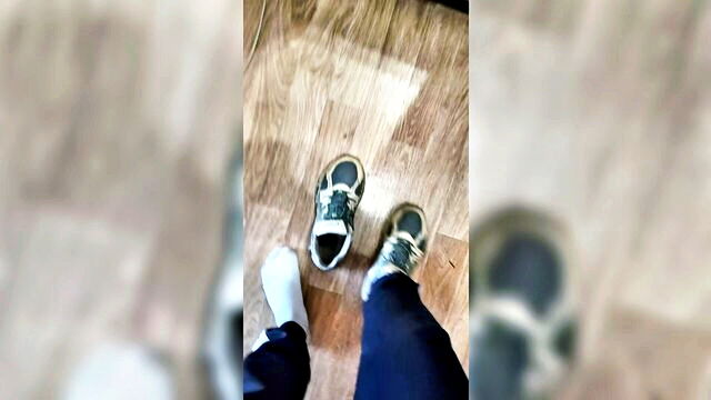 giant, giantfeet, malefeet - gay foot fetish shoes