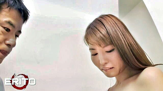 yukies seductive reveal a naughty housewifes revealing moment with a repairman : Erito