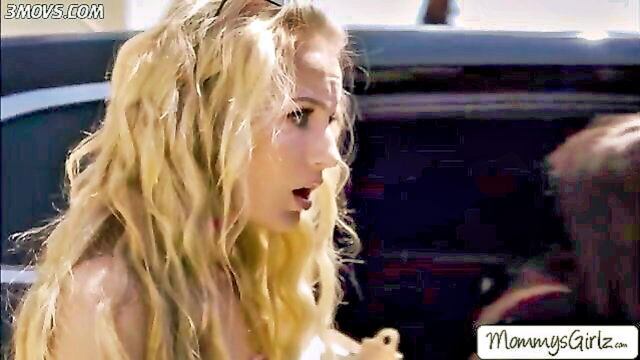 dava foxx - stepmom fucks her stepdaughter