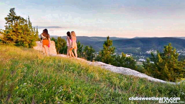 Nika Murr, Elise Moon, Milka Wey, Una Fairy - wild orgy with five girls