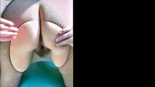 milf, home made, squirting - hairy cunt with big toy