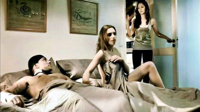 mafalda pinto - mafalda pinto departure scene