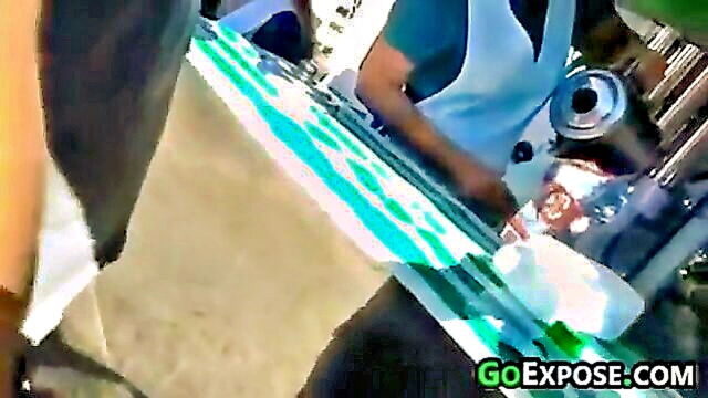 awesome derriere captured on the sidewalk in this amateur porn video : GoExpose