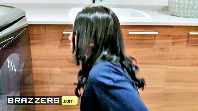 Steve Holmes - steve holmes pleasures vanessa skys round butt and big ass Brazzers