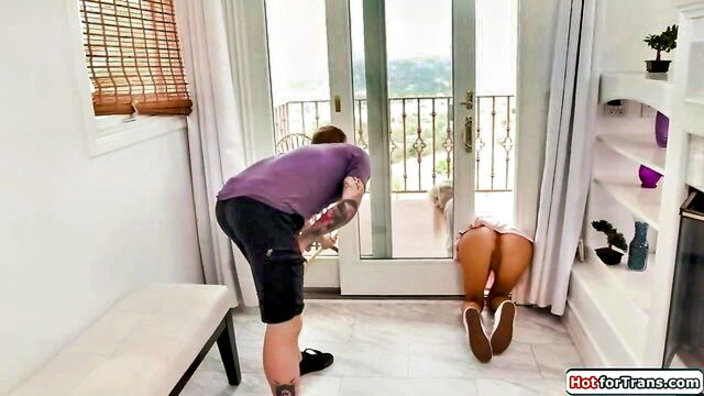 Brittney Kade, Steve Rickz - ripped ass of shemale brittney kade Transfixed