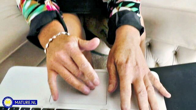 granny vibrator sex amatuer