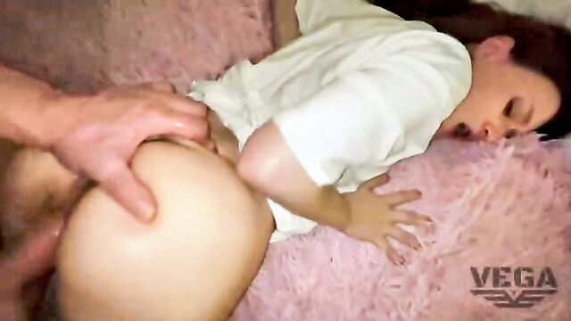 homemade, pov porn, amateur - trampy brunette gets fucked