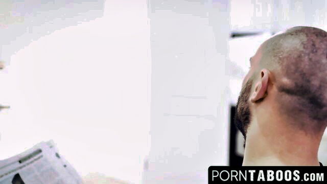 Robby Echo, Whitney Wright - stepdad fucks his stepdaughter hard Pure Taboo