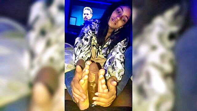 young adult foot fetish with 18 year old amateur : Amateur 18