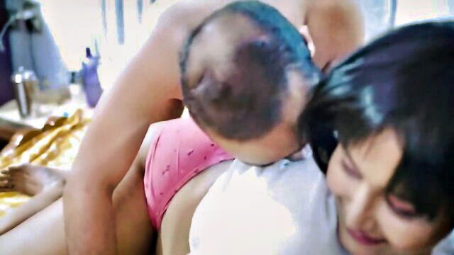 brunette, cumshot, big tits - indian battamiz naukar hindi xxx