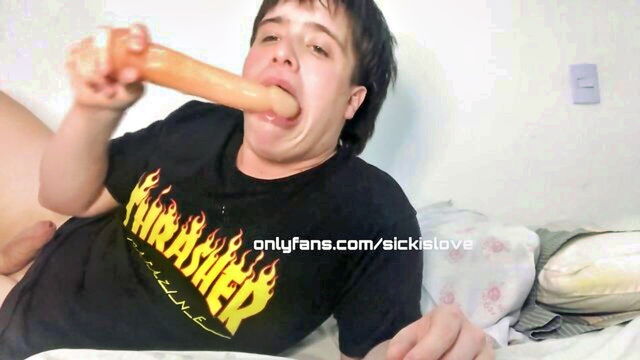 gay sloppy deepthroat, sloppy blowjob, deepthroat - footjobs and deepthroat action