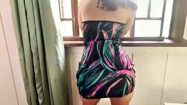 hot brunette, bundao, tatuadas - brazzersessa rebolada