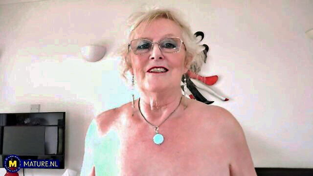 chris cobalt, claire knight - facesitting with glasses