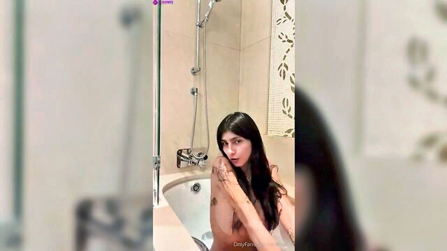 Mia Khalifa - mia khalifa onlyfans stream