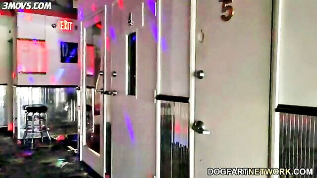 melody parker - gloryhole black cock suck