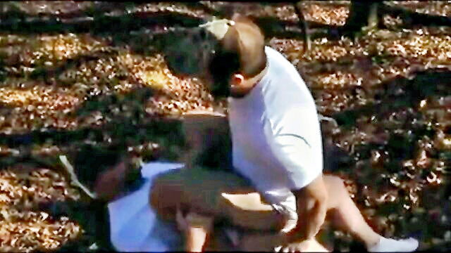 man, amateur, bear - dos machos anal aire libre