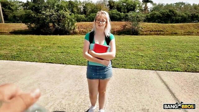 nerdy blonde annie archer bus interview