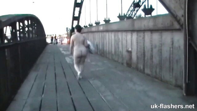 rubbing, outdoor, chubby - uk milf fapping in club