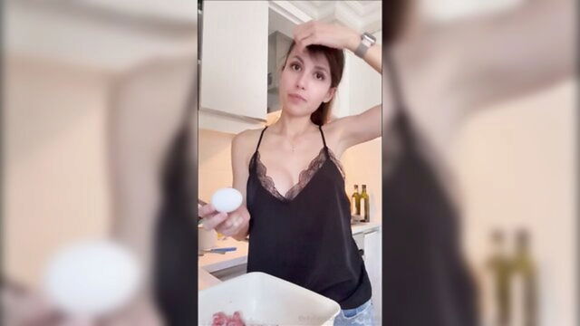 arianarealtv, blowjob, blow job - arianarealtv cooking blowjob