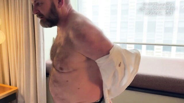 xrustytaylorx - hairy daddy bear action