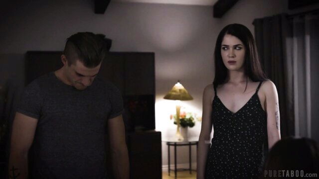 chanel preston, evelyn claire - hot mommy threesome