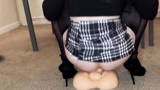 Kate Flower CD - plump natural femboy anal