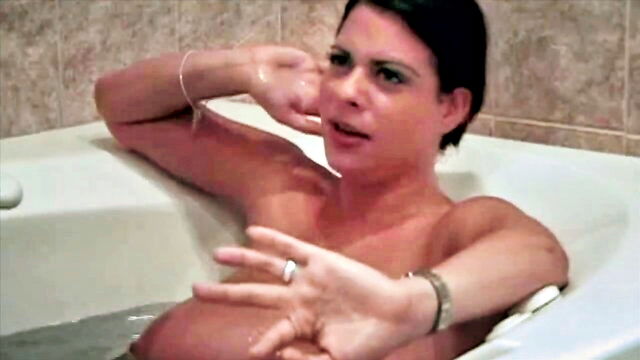 linsey dawn mckenzie - lesbian pussy fuck with busty linsey