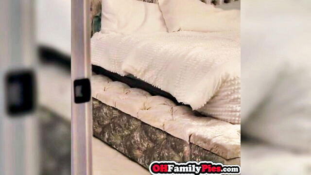 molly little - petite stepsis porn