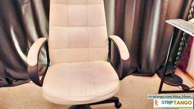real amateur, roleplay, housewife - alisa moon webcam show