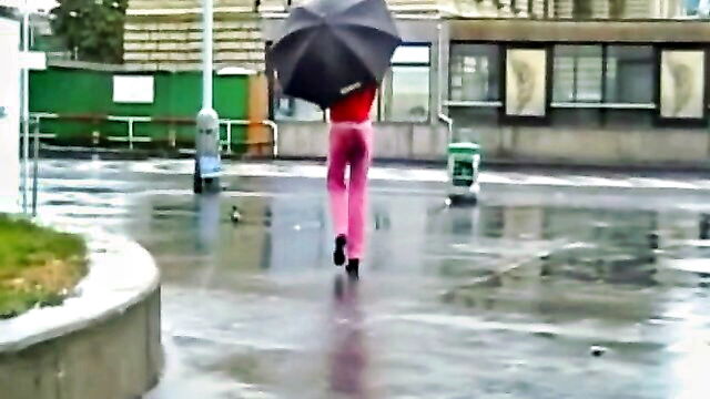 public poop mess psg