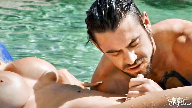 brittney kade - trans beauty pool bang