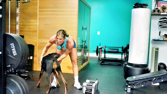 shoulder muscle worship : Kristen Graham