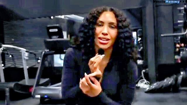 girls weightlifting workout