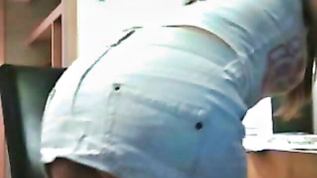 holding, girl, pee - peeing girl camel toe dance