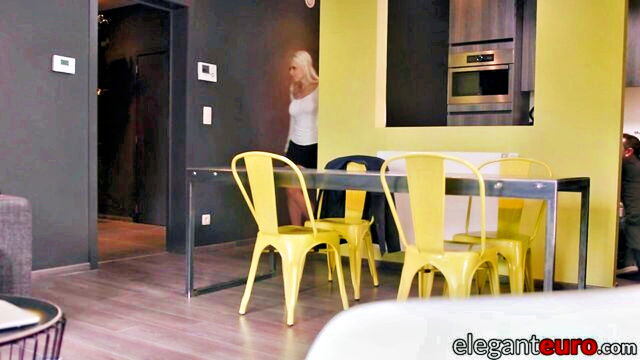 vittoria dolce - double penetration for busty blonde