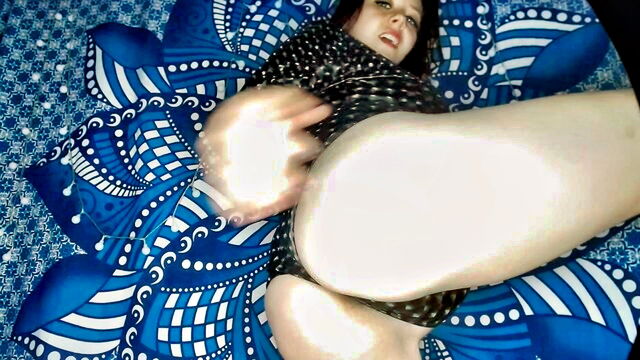 MaddieMoney - maddiemoney lick it