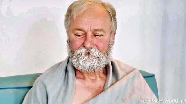 jennifer mendez - jennifer mendez gets fucked by older man