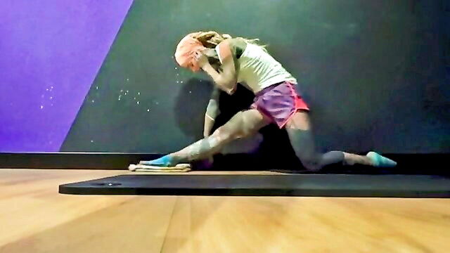 bodybuilding, gym, compilation - gym routine with tattoo model anuskatzz