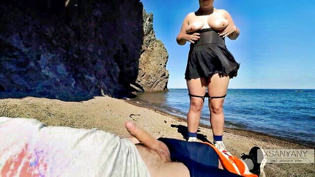 beach exhibitionist public flash : XSanyAny