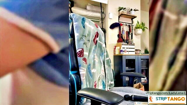 roleplay, housewife, real amateur - exhibitionist cam show