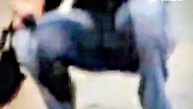 dany subway wet jeans