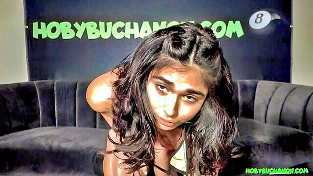 reina rae - reina rae anal debut